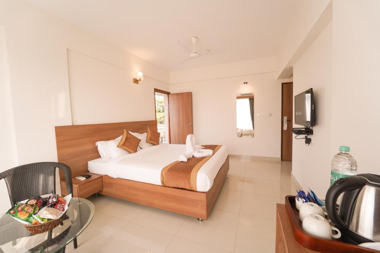 Hotel Wayfarer Porvorim Ngoại thất bức ảnh